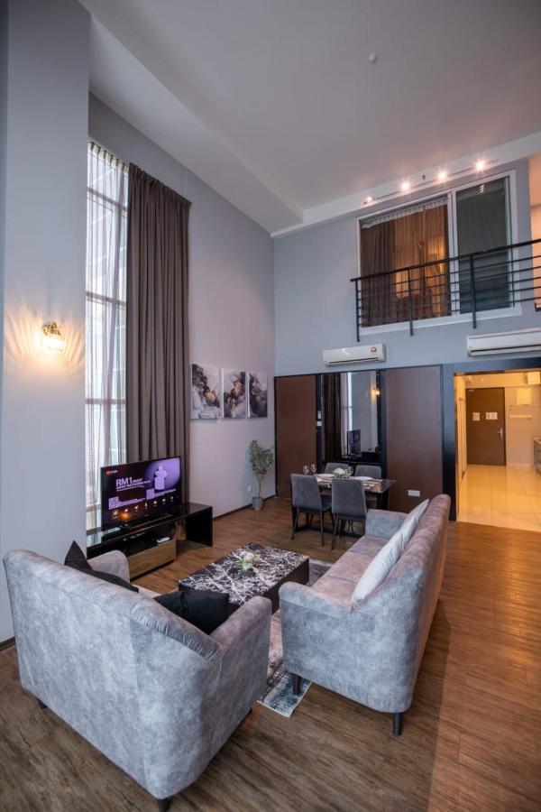 Loft Pano Seaview Suite 2 Bedroom By The Only Bnb Jelutong Екстер'єр фото