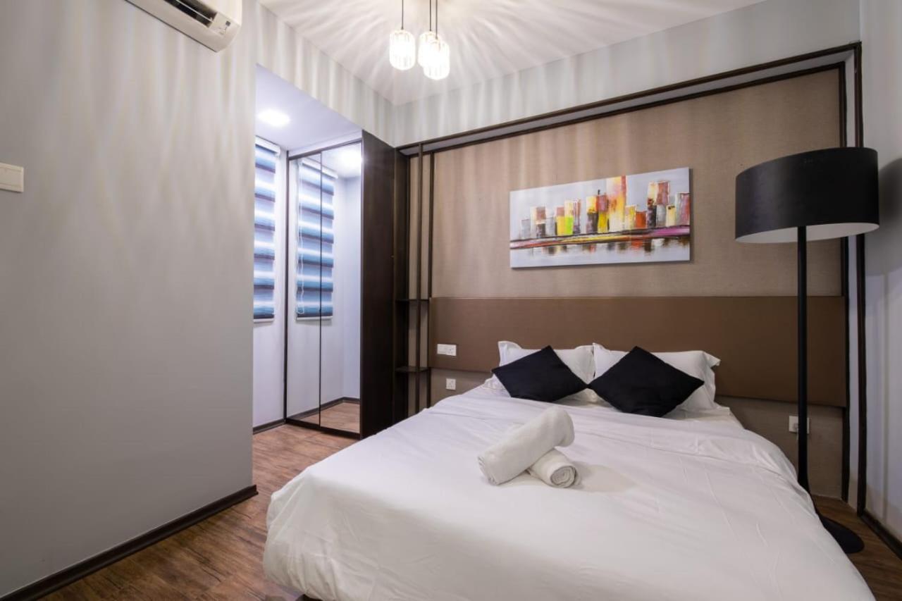Loft Pano Seaview Suite 2 Bedroom By The Only Bnb Jelutong Екстер'єр фото