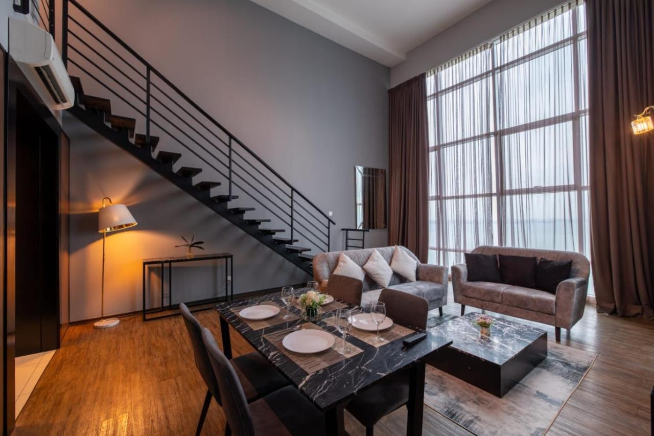 Loft Pano Seaview Suite 2 Bedroom By The Only Bnb Jelutong Екстер'єр фото