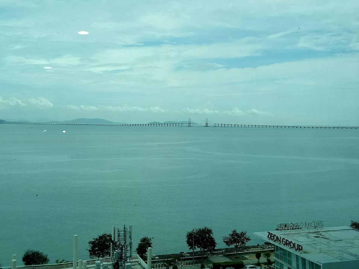 Loft Pano Seaview Suite 2 Bedroom By The Only Bnb Jelutong Екстер'єр фото