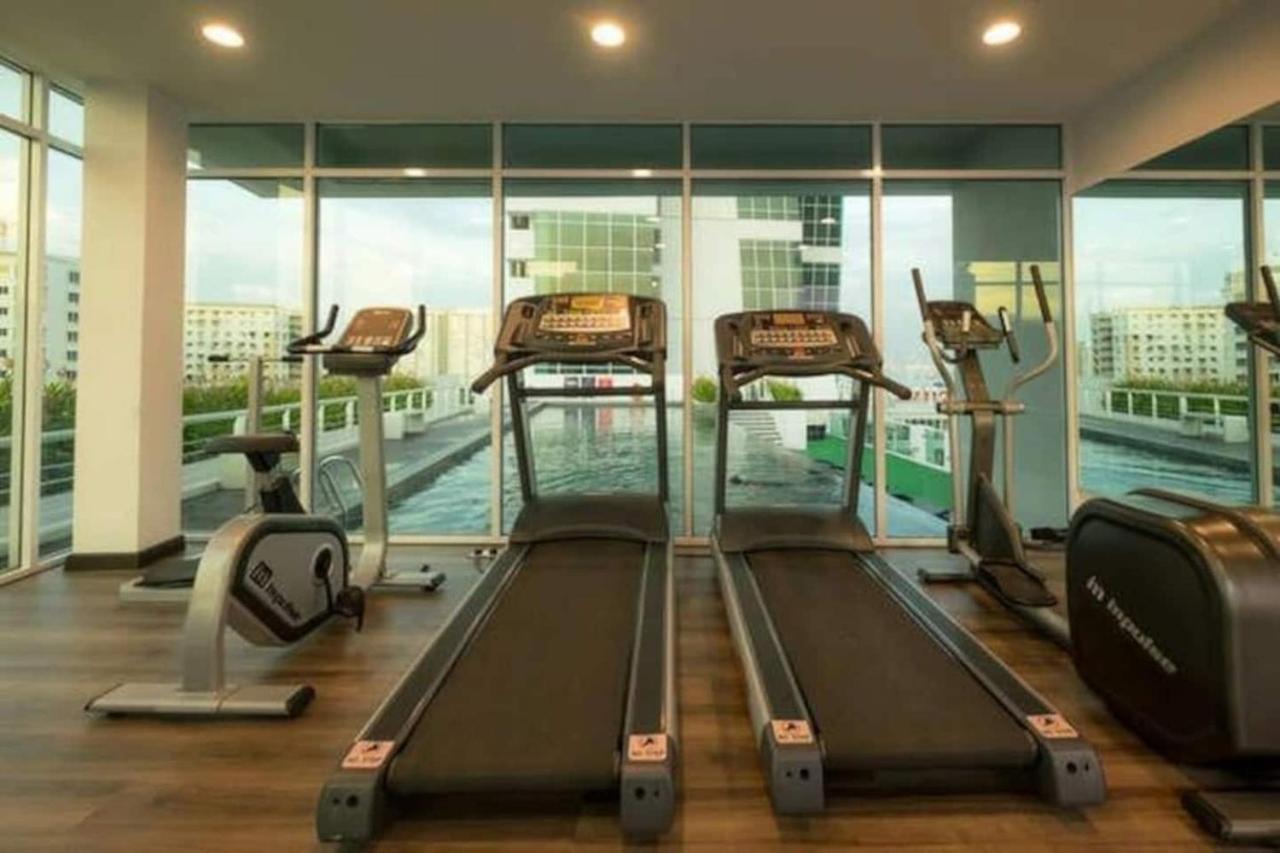 Loft Pano Seaview Suite 2 Bedroom By The Only Bnb Jelutong Екстер'єр фото