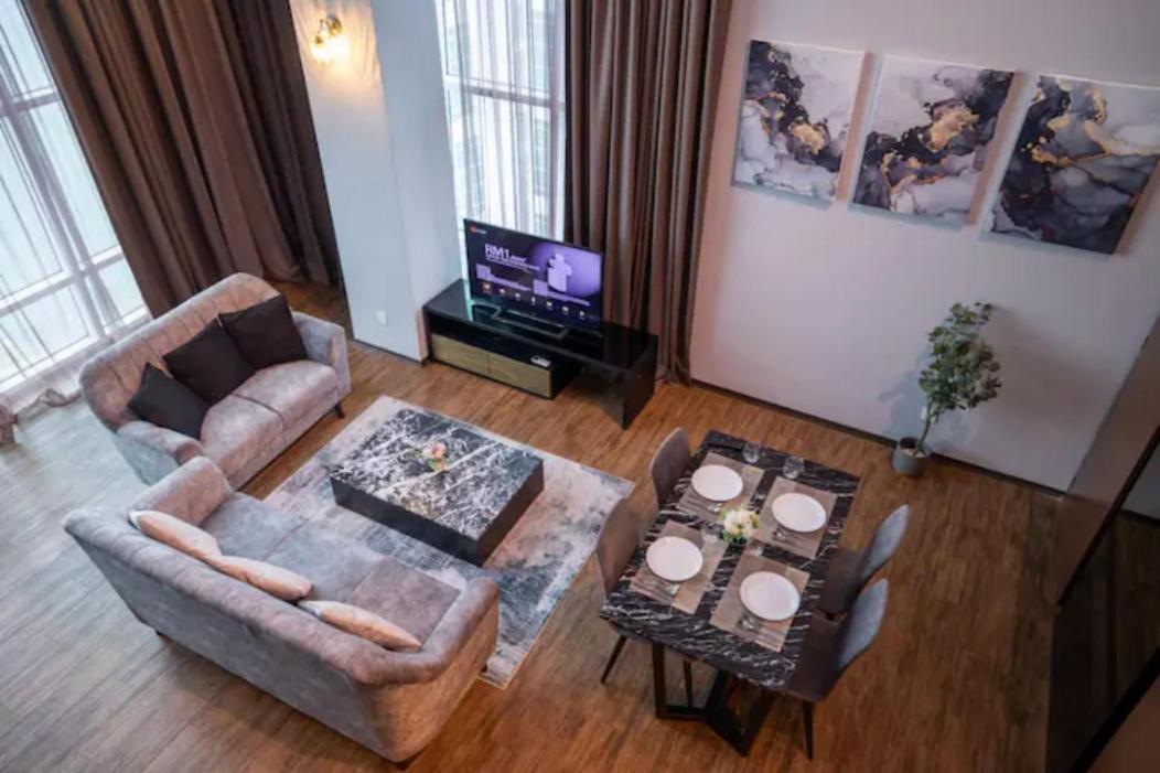 Loft Pano Seaview Suite 2 Bedroom By The Only Bnb Jelutong Екстер'єр фото