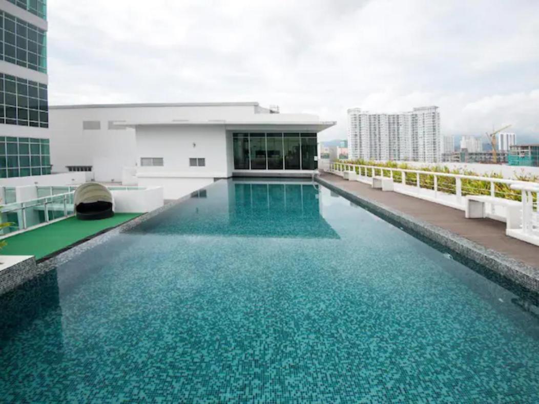 Loft Pano Seaview Suite 2 Bedroom By The Only Bnb Jelutong Екстер'єр фото