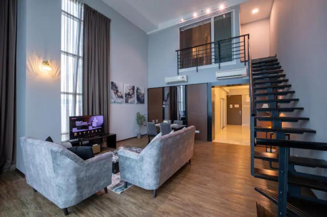 Loft Pano Seaview Suite 2 Bedroom By The Only Bnb Jelutong Екстер'єр фото